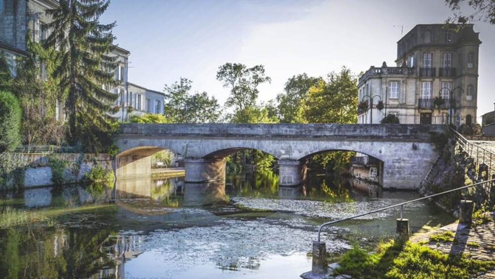 Visite de la cité médiévale de Jonzac